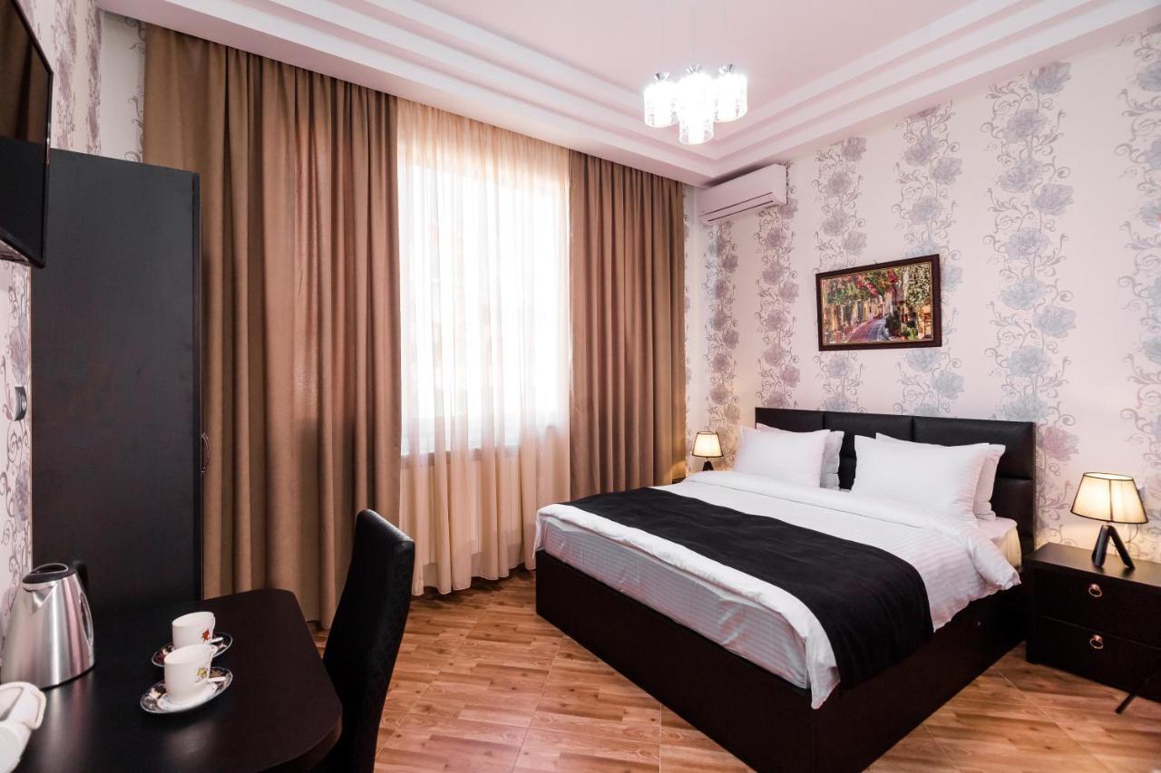 George Hotel Tbilisi Bagian luar foto