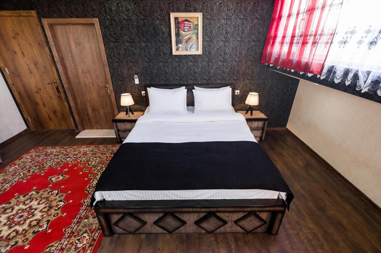 George Hotel Tbilisi Bagian luar foto